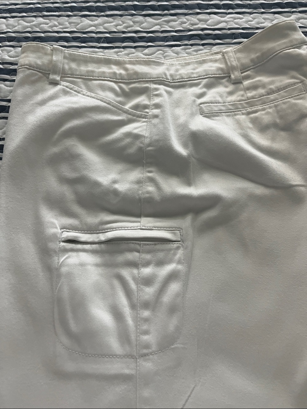 Ralph Lauren White Cargo Shorts - Picture 3 of 3